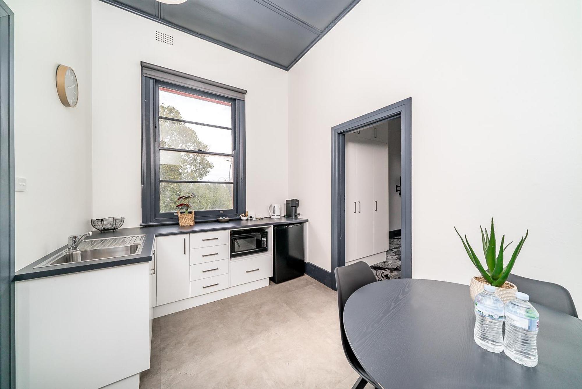 The Hampden Suites Wagga Wagga Exterior photo